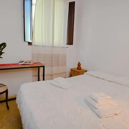 イル ポルティコ ベッド・アンド・ブレックファスト 3*