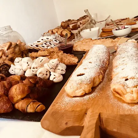 イル ポルティコ ベッド・アンド・ブレックファスト ムラヴェーラ