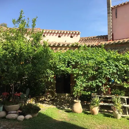 ベッド・アンド・ブレックファスト イル ポルティコ 3*